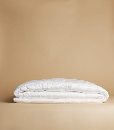 Harrods Harrods of London Pure Nature Emperor Summer Duvet (9 Tog)- Buy online at McGrocer