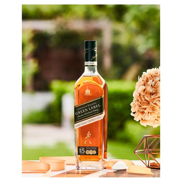 Johnnie Walker Green Label 15 Year Old Blended Scotch Whisky   70cl GOODS M&S   