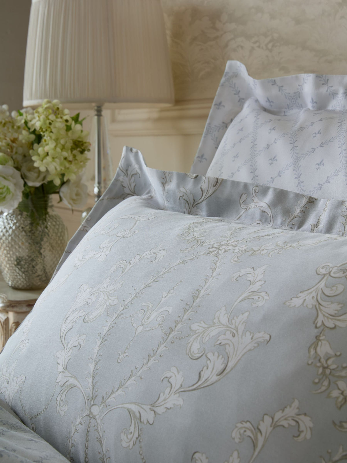 Historic Royal Palaces blue cotton sateen pillowcases set of 2 - British product