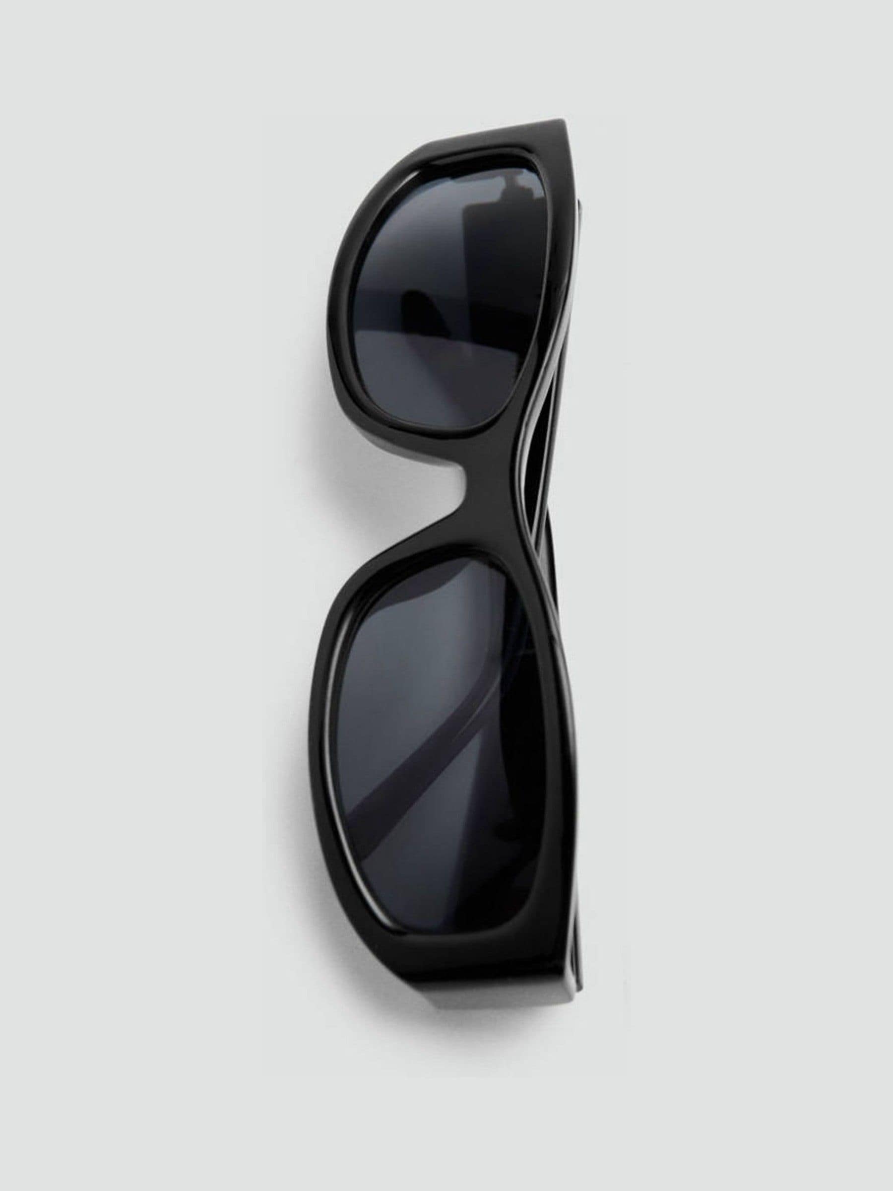 Mango black sunglasses polycarbonate frame, imported from the UK