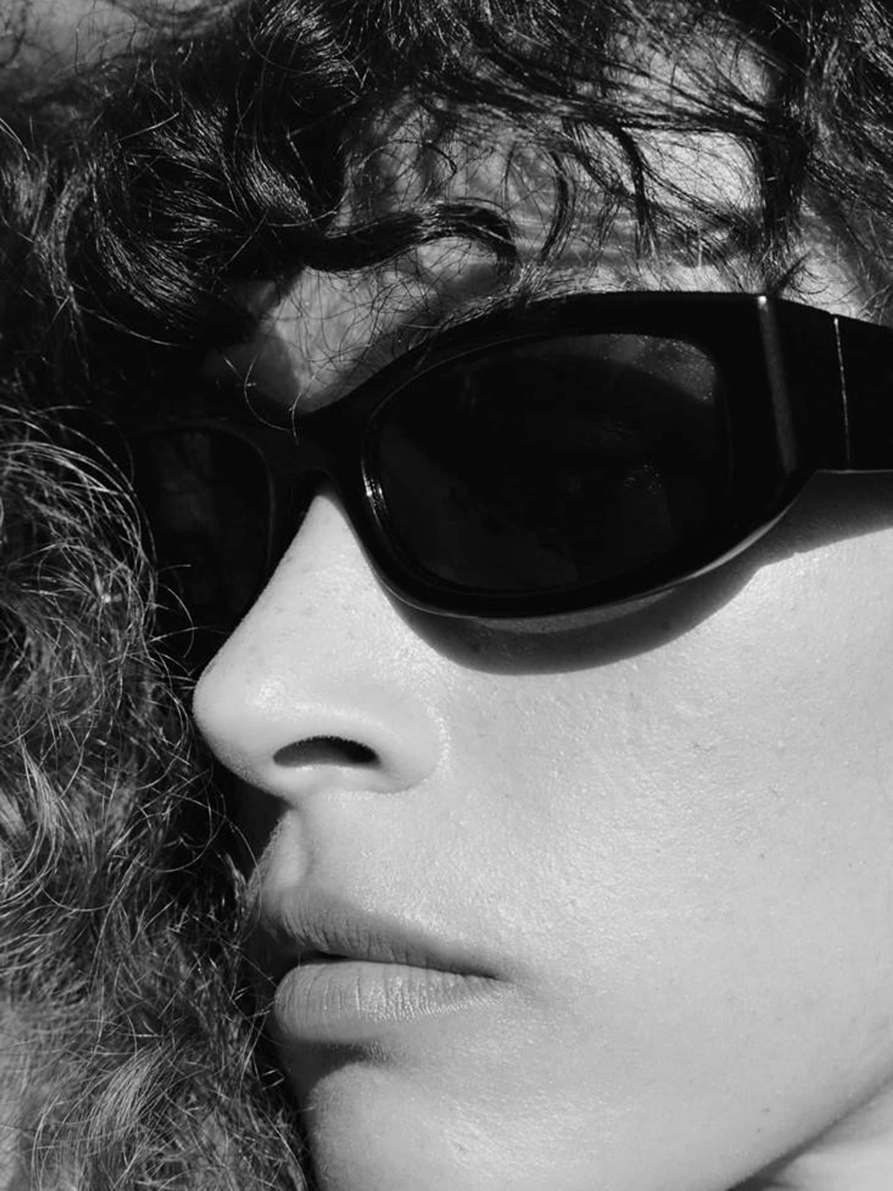 Mango black sunglasses polycarbonate frame, imported from the UK