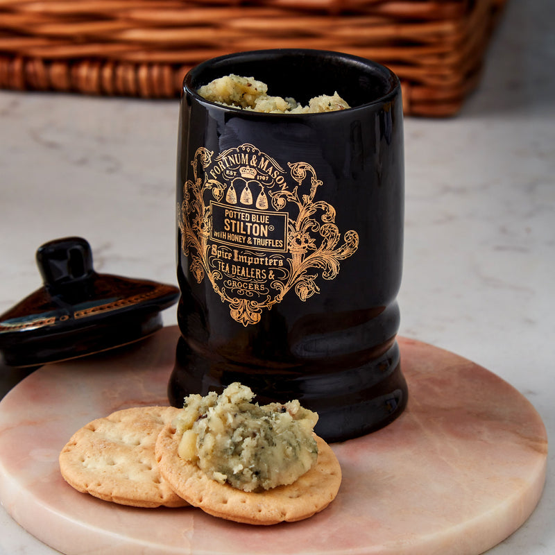 Port and Stilton hamper with port wine and Stilton cheeses, UK version