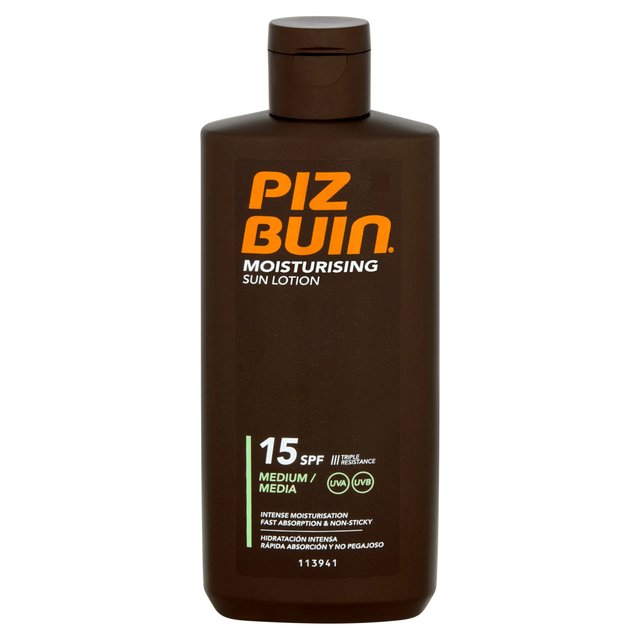 Piz Buin Moisturising SPF 15 Sun Lotion   200ml