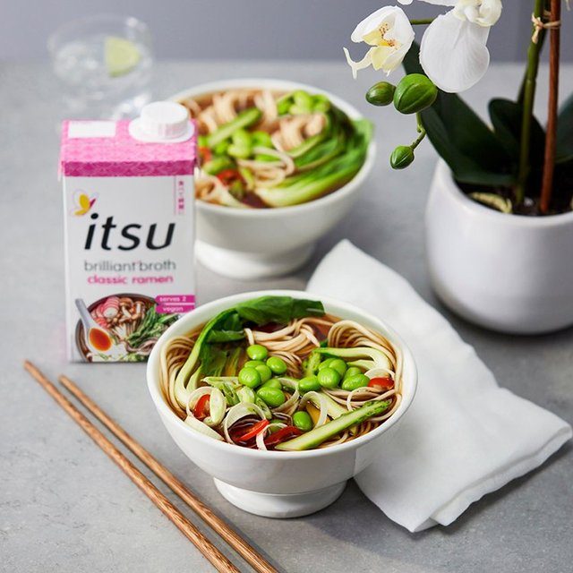 itsu Classic Ramen Brilliant Broth for 2   500ml GOODS M&S   