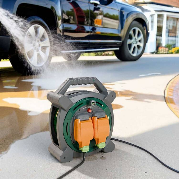 Masterplug cable reel 2 socket 15m, imported from the UK
