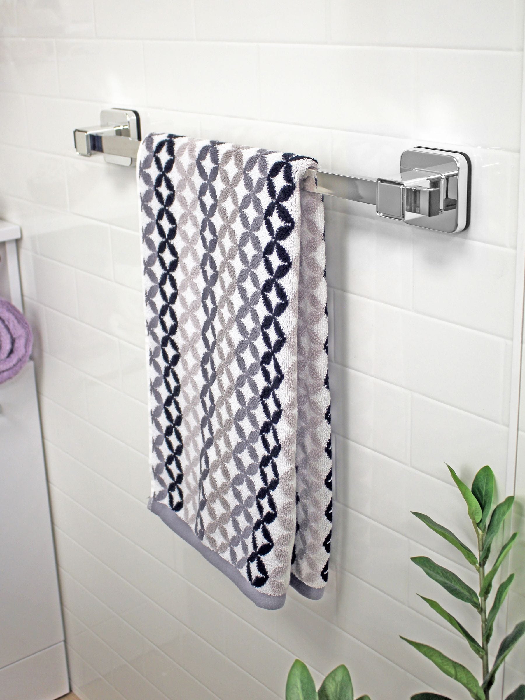 Showerdrape Pushloc suction towel rail 55cm, imported from the UK