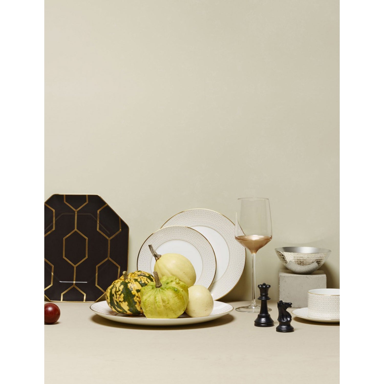 Wedgwood Arris gold trim dinner plate 28cm, imported from the UK