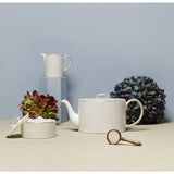 Wedgwood Gio Gold fine bone china teapot 940ml, imported from the UK