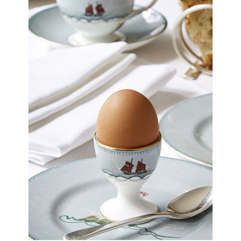 Wedgwood fine bone china egg cup with 22ct gold 6.5cm - British product