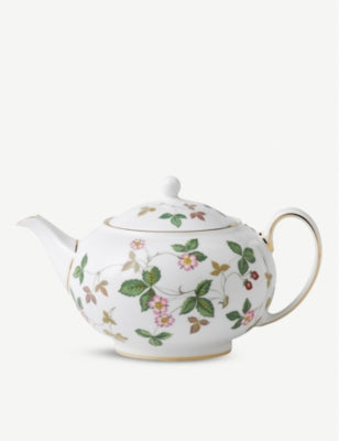 Wedgwood Wild Strawberry large teapot in fine bone china (British brand)