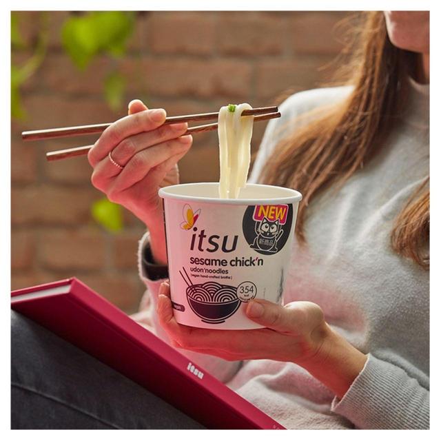 itsu sesame chick'n udon noodles pot   186g GOODS M&S   