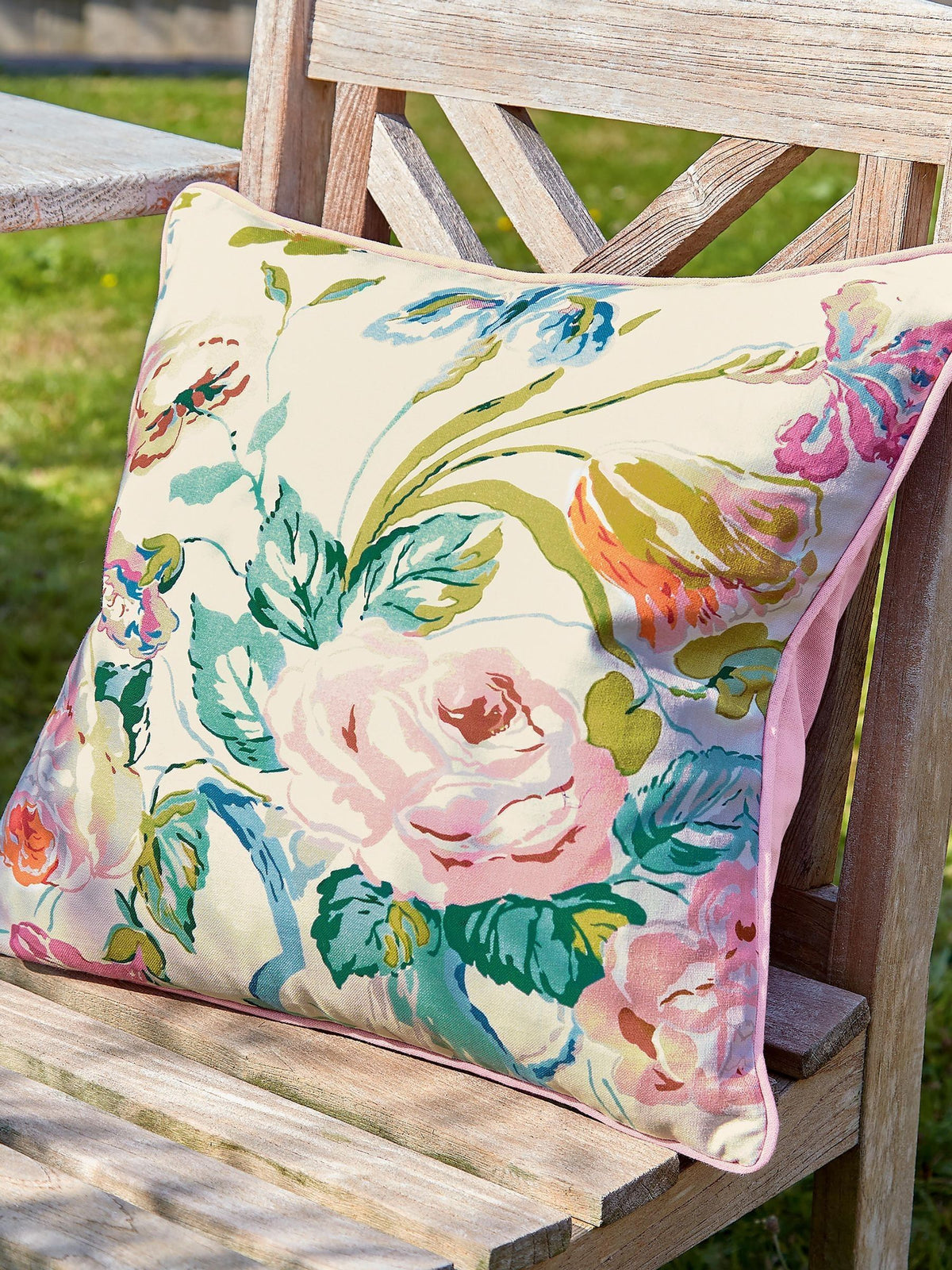 Land & Shore multi bloom outdoor cushion 45x45cm, UK version