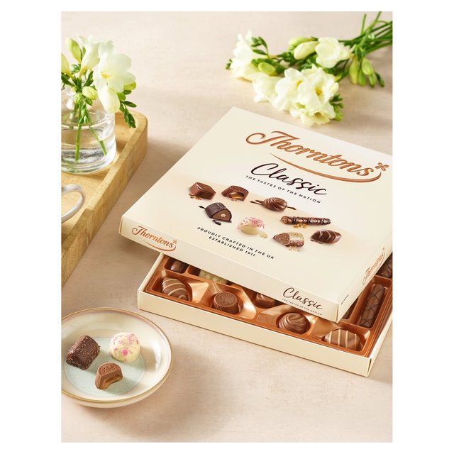 Thorntons Classic Collection Box of Chocolates   262g