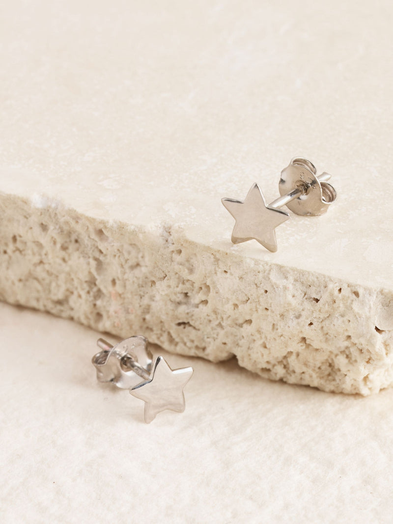 Sterling silver star stud earrings 0.5cm (British brand)