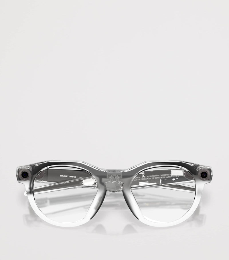 Oakley Meta AI HSTN Transitions sunglasses (British brand)