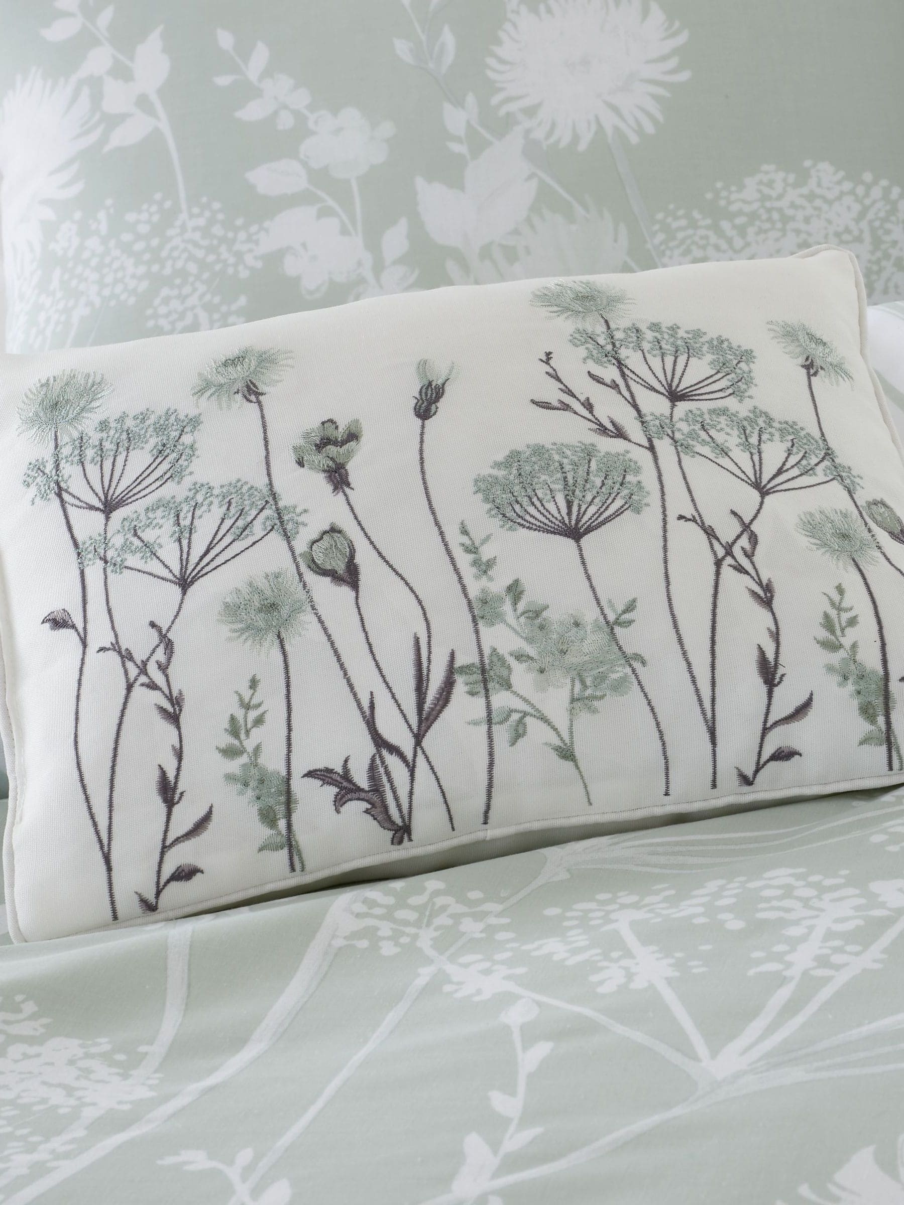 Catherine Lansfield Grey/White Meadowsweet Cushion 30x40cm