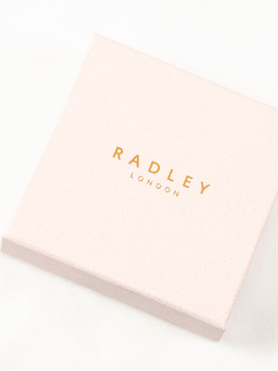 سوار Radley للسيدات بطلاء فضي مع سحر كلب قفز من Next - اشترِ عبر الإنترنت من McGrocer