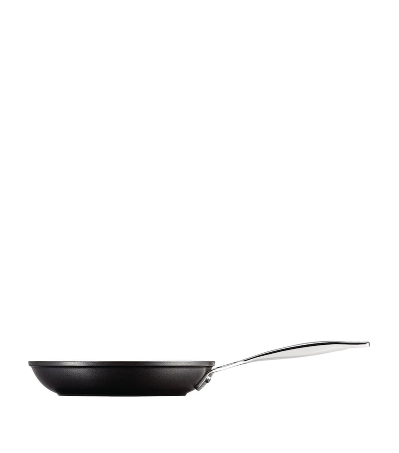 Le Creuset Toughened Non-Stick shallow frying pan 21cm, UK version