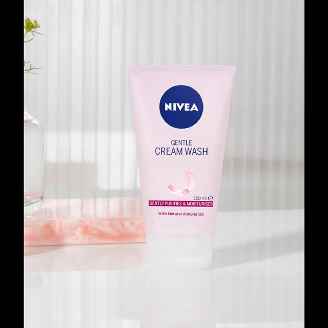 NIVEA Gentle Cream Face Wash for Dry Skin   150ml GOODS M&S   