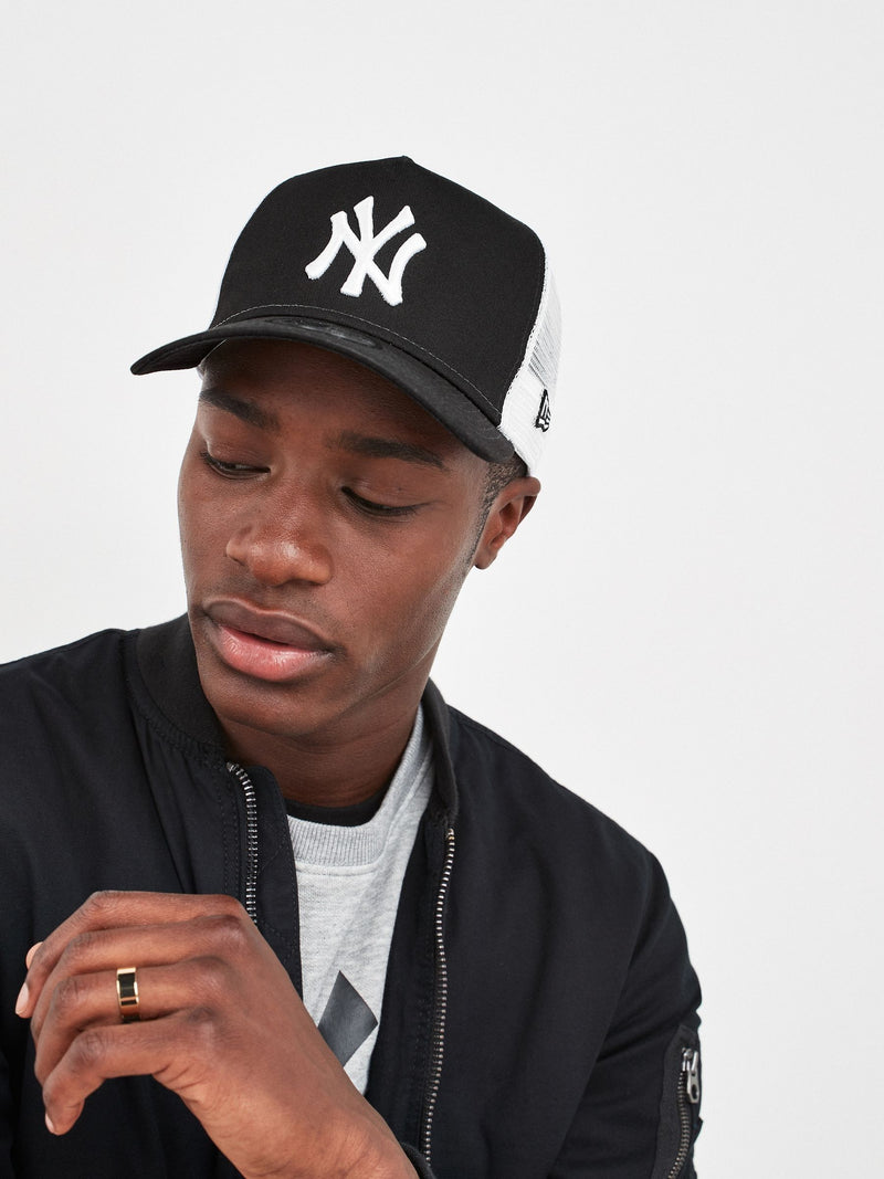 New Era Black New York Yankees Clean A-Frame Trucker Cap