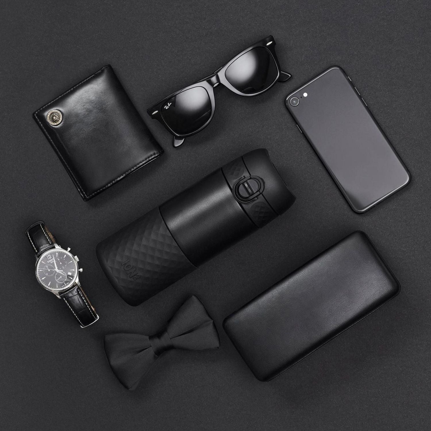 Ion8 black travel mug 360ml - British product