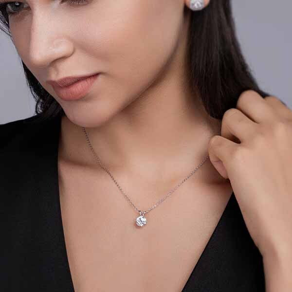 Leaper Moissanite pendant necklace 2CT silver gold plated, imported from the UK