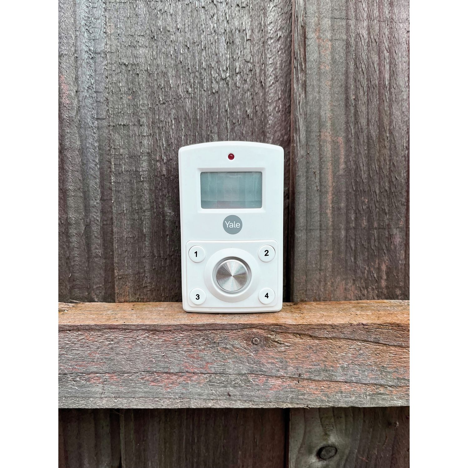 Yale Mini Wireless Alarm Kit with motion detector and siren, UK version