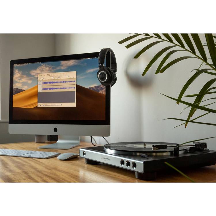 Audio-Technica AT-LP60XUSBGM turntable, imported from the UK