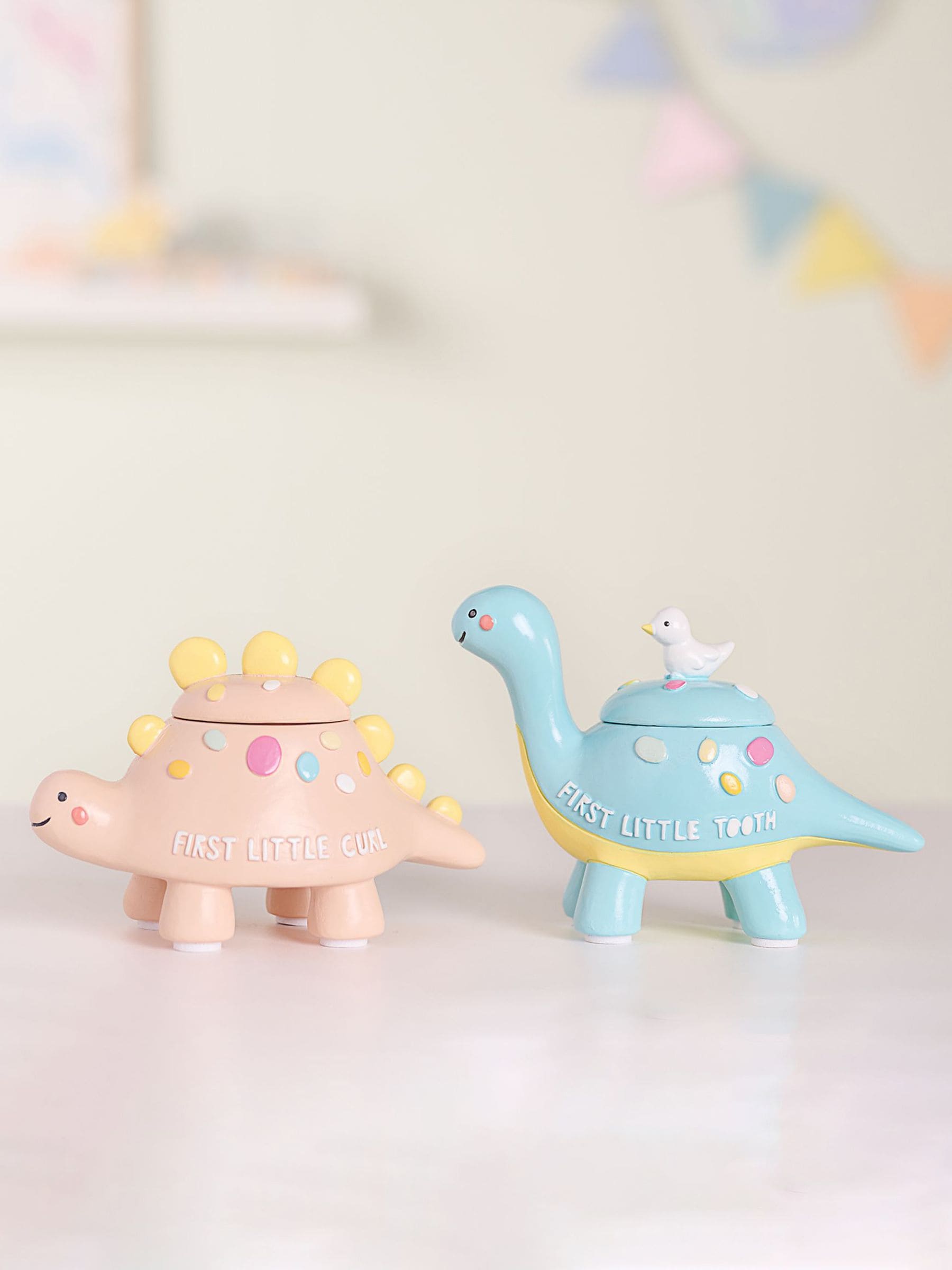 Widdop multicoloured dinosaur keepsake set 10.5cm, UK version