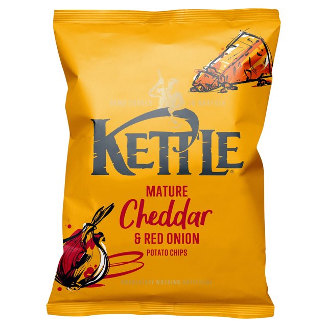 KETTLE Chips Mature Cheddar & Red Onion   130g GOODS M&S   