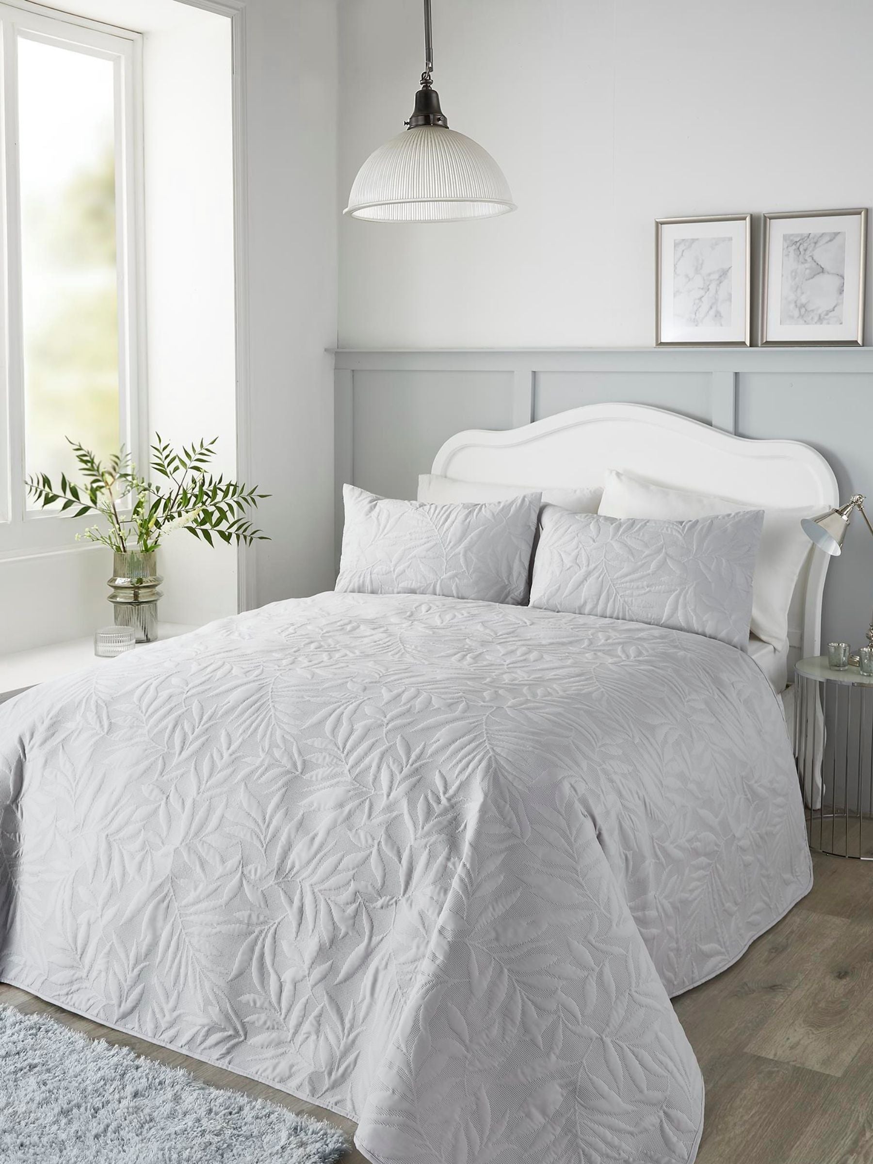 White Luana Quilted Bedspread 200cm x 230cm