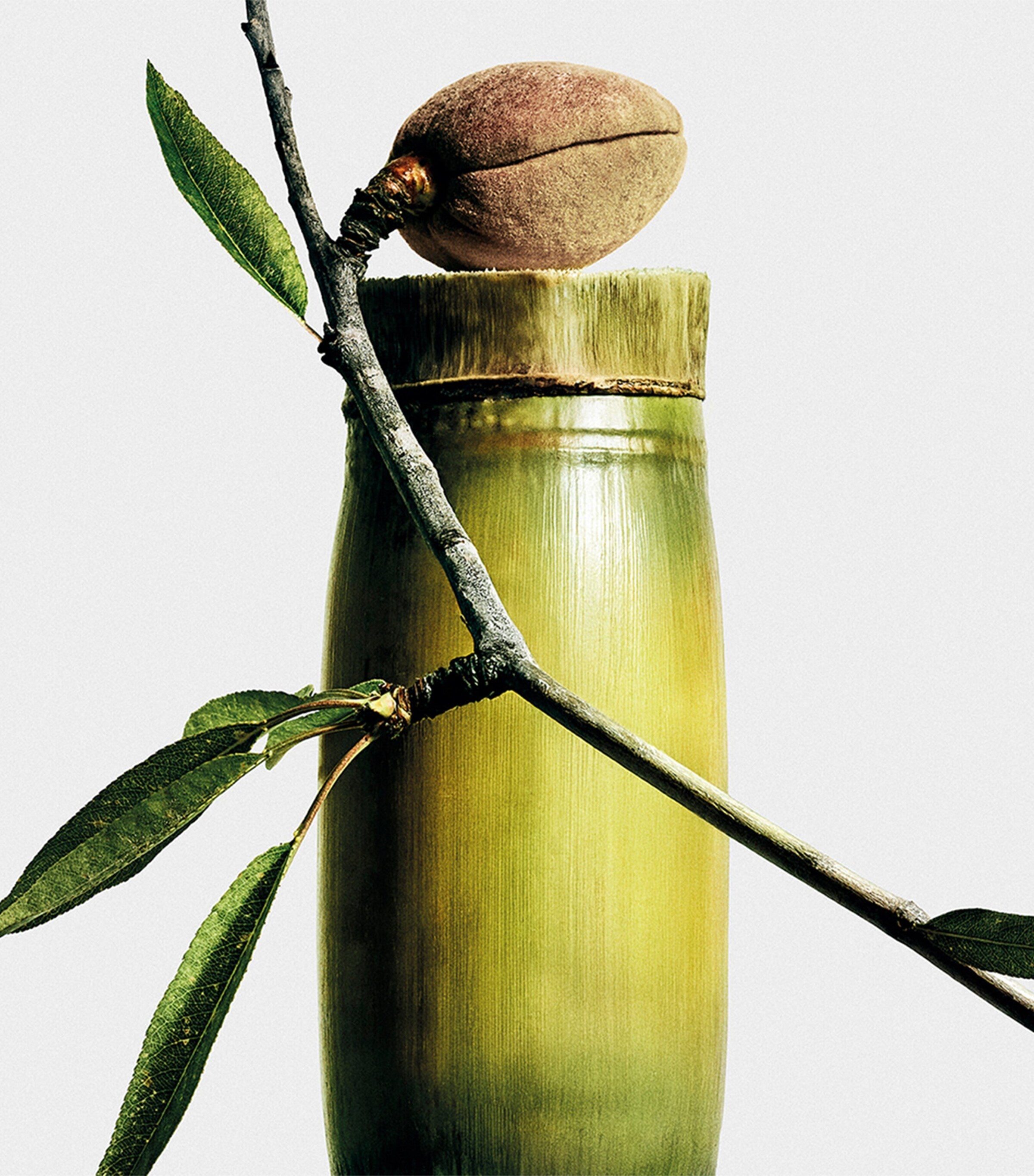 LOEWE Sweet Almond scented candle, UK version