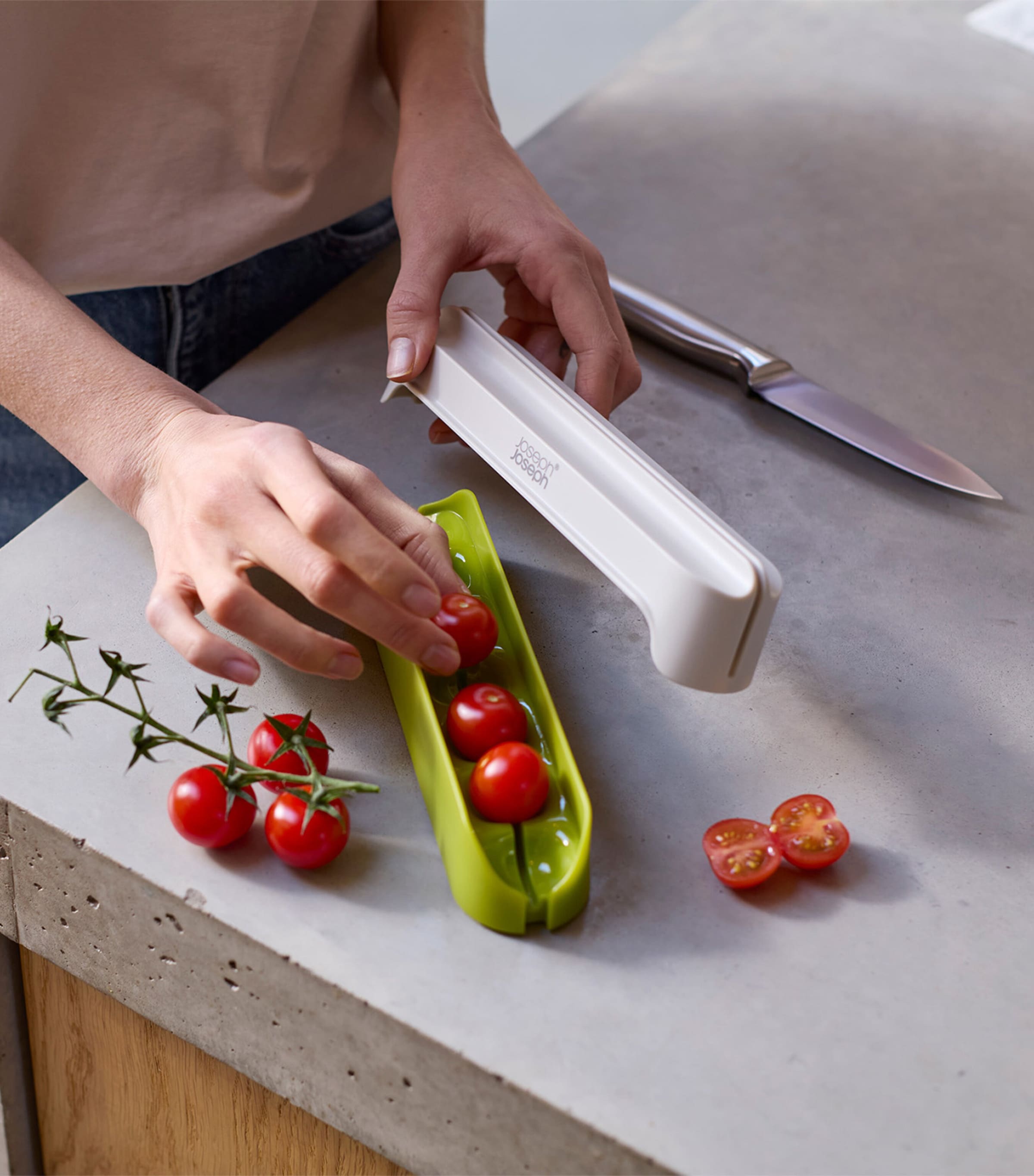 Joseph Joseph Halve-It Slicing Tool, UK version