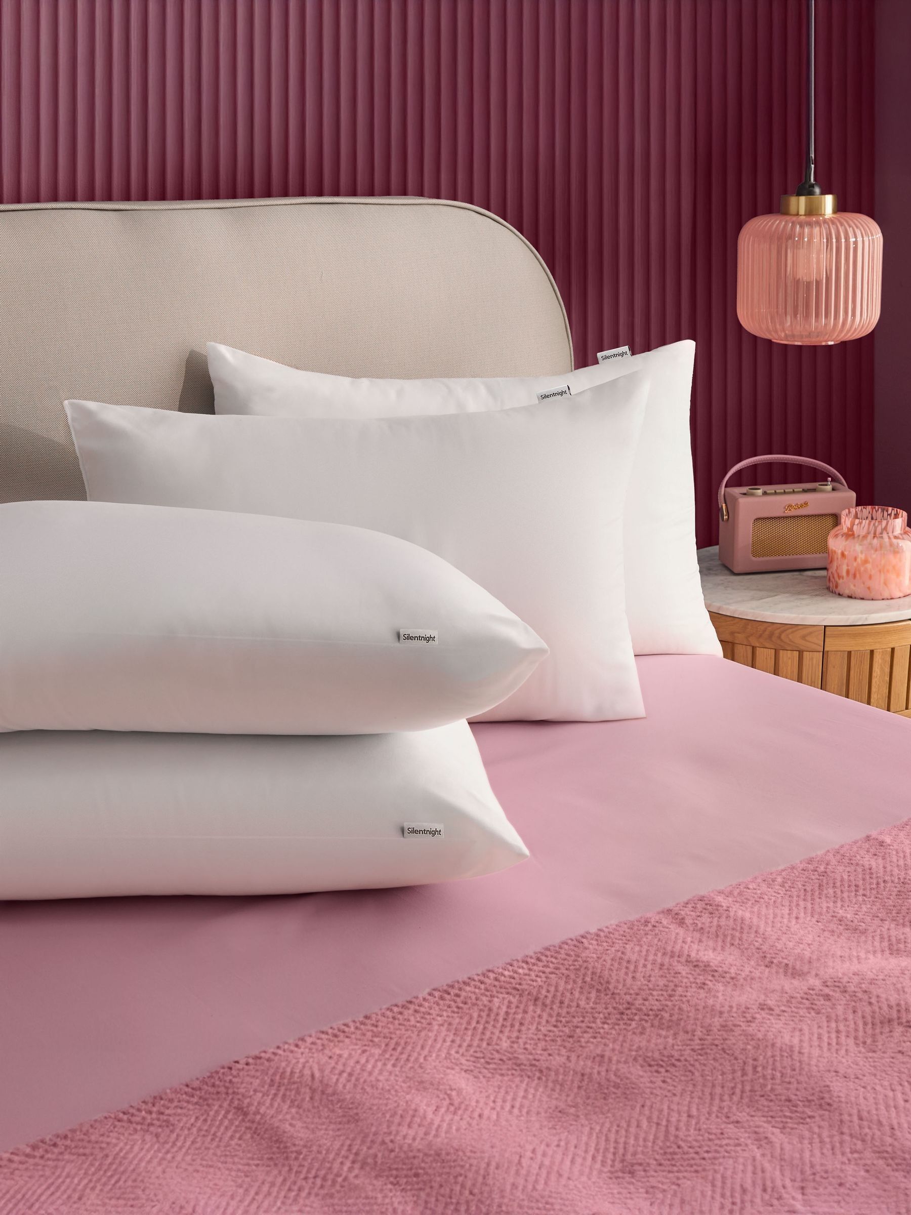 Silentnight Medium Ultrabounce 4 Pack Pillows