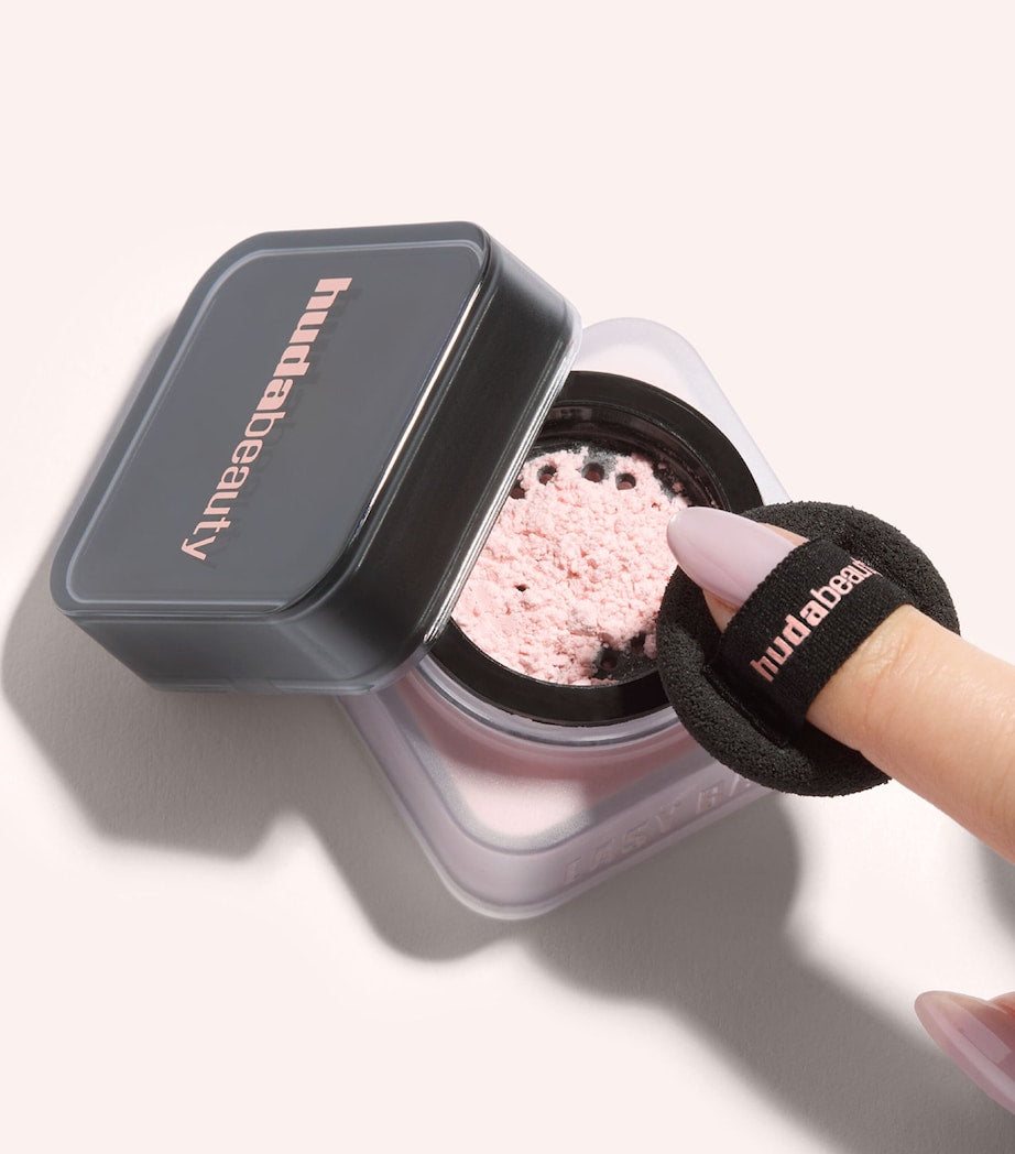 Huda Beauty Mini Easy Bake Loose Powder, UK version