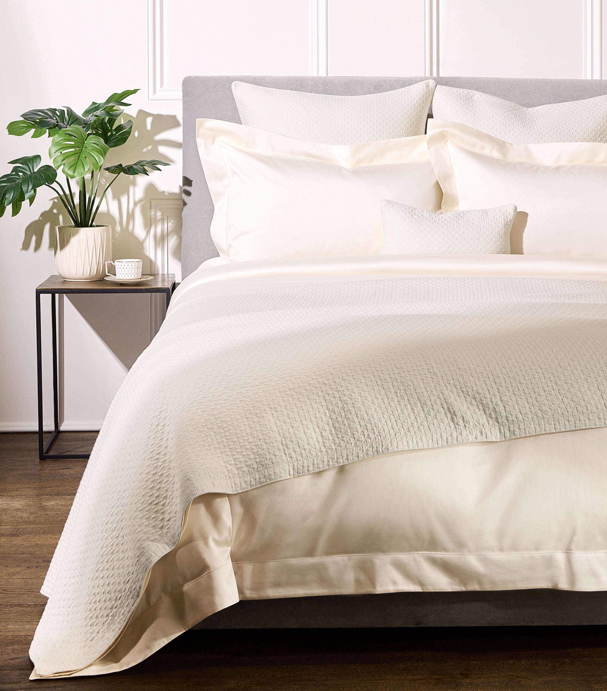 Celso De Lemos king bedspread flat sheet 245cm x 255cm - British product