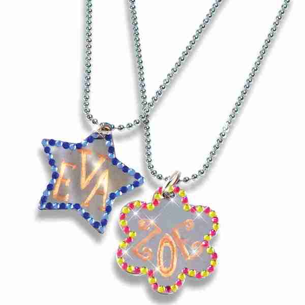 Small World Toys Engrave and Flip metal jewelry kit, UK version
