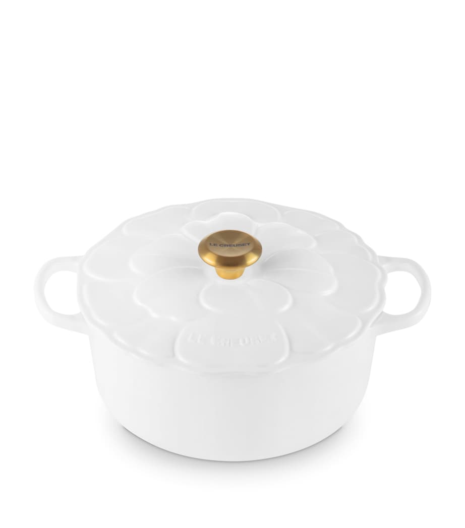 Le Creuset cast iron petal casserole dish 26cm, UK version