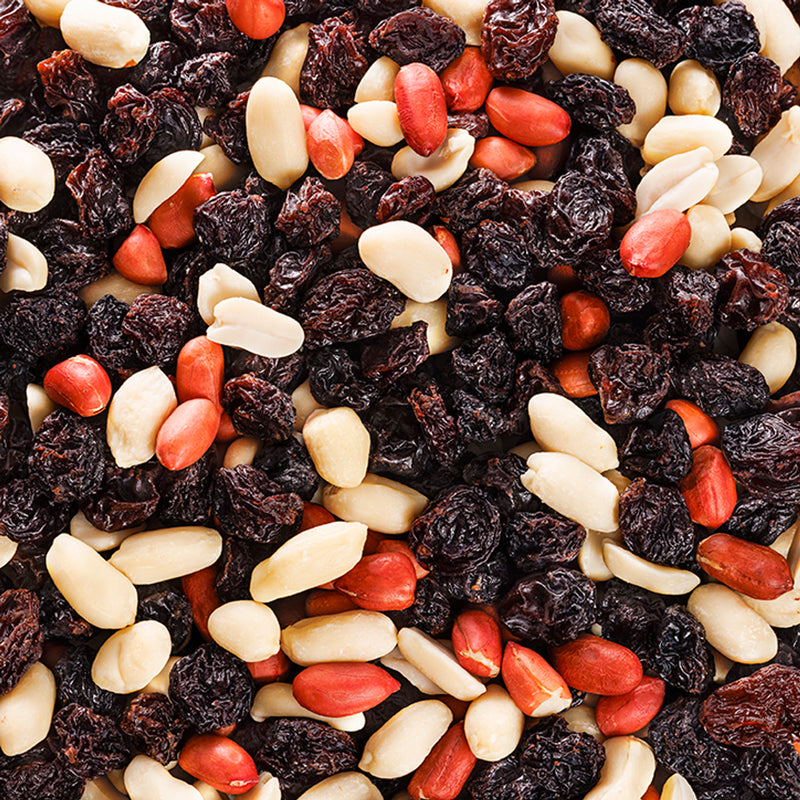 Holland & Barrett mixed peanuts raisins 850g, UK version