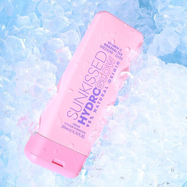 Sunkissed HydroGlow Vitamin C gradual tan lotion 200ml (British brand)