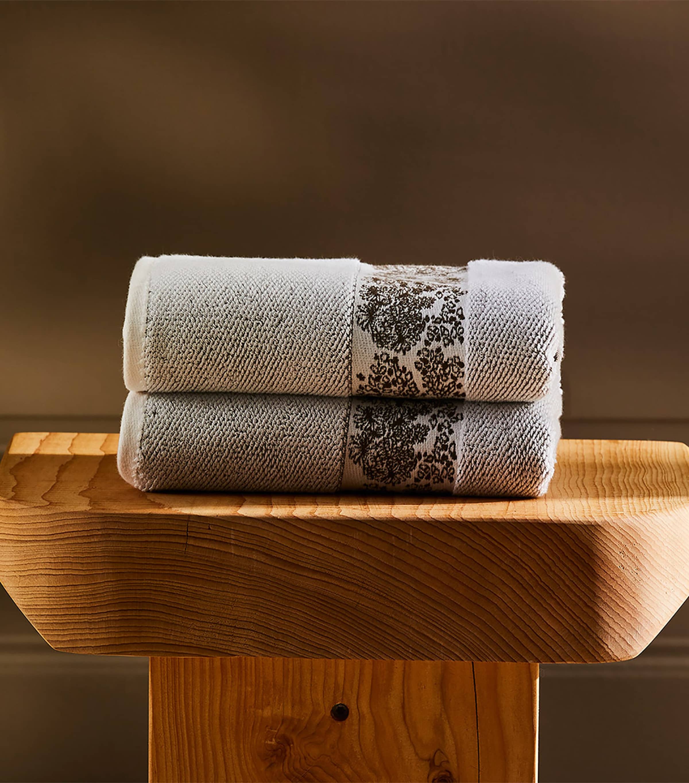 Yves Delorme Paysages bath towel 70cm x 140cm (British brand)