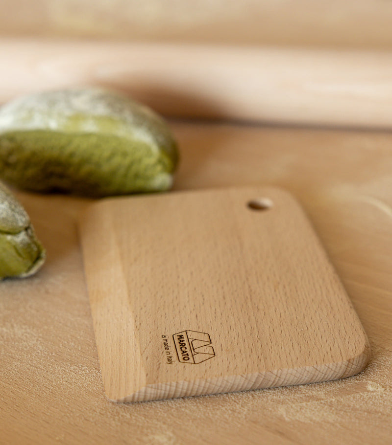 Marcato Classic dough scraper, imported from the UK