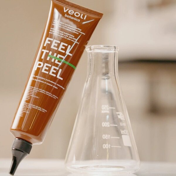 Veoli Botanica FEEL THE PEEL scalp scrub 150ml, imported from the UK