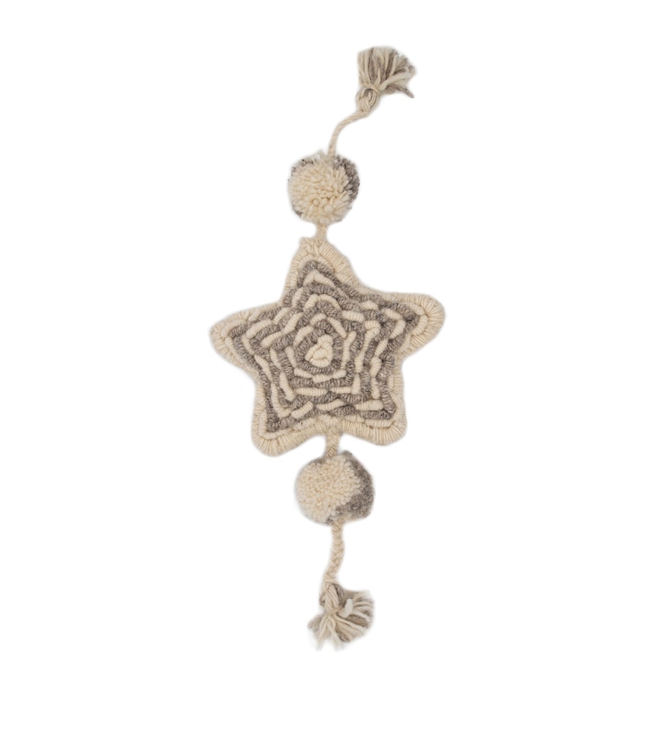 Alqo Wasi sheep wool star dog toy 8x11cm, UK version