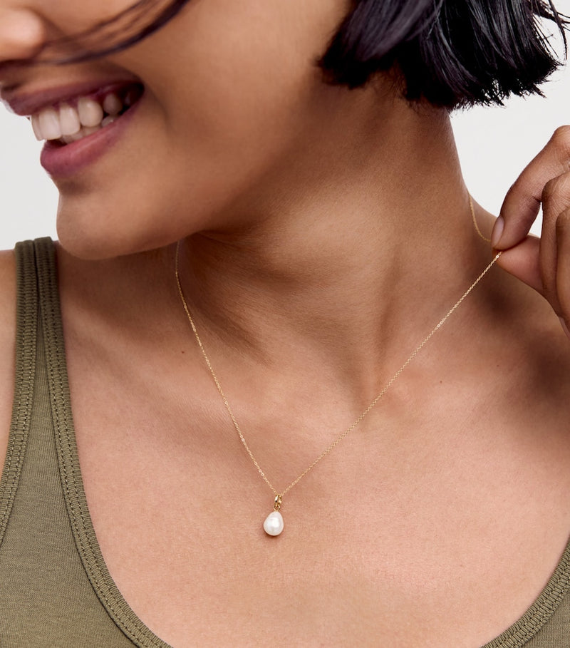 Monica Vinader yellow gold baroque pearl pendant - British product