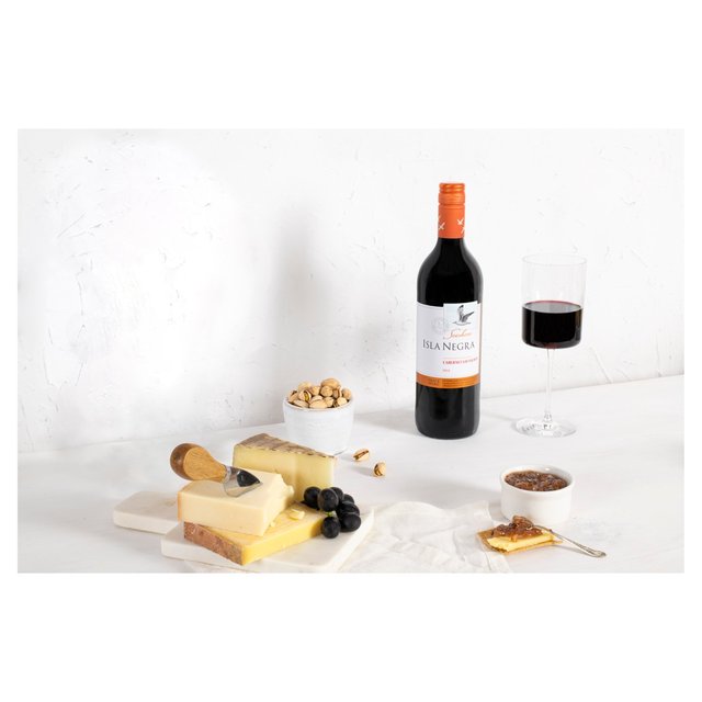 Isla Negra Cabernet Sauvignon   75cl GOODS M&S   