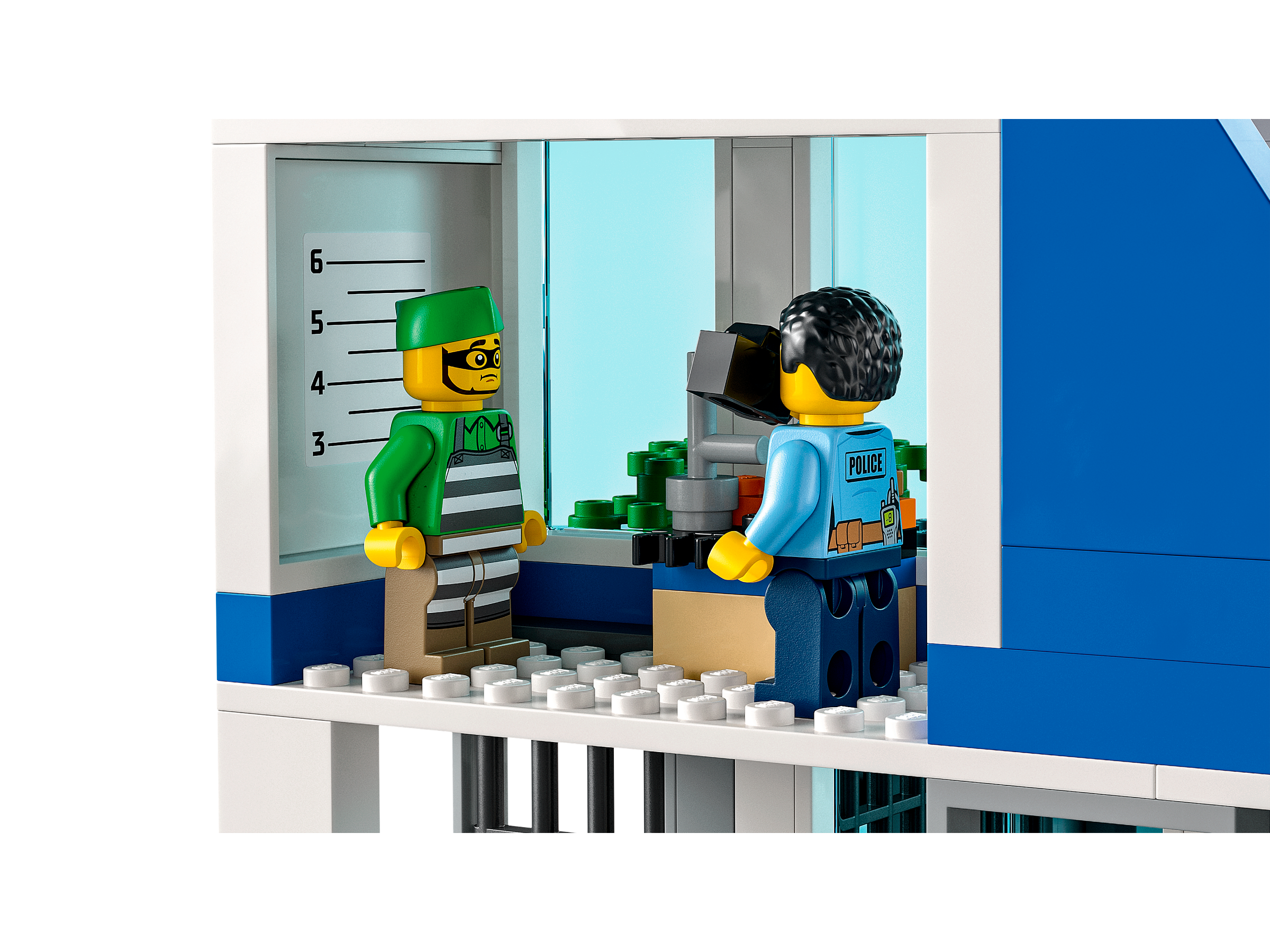 LEGO City Police Station set 668 pieces, imported from the UK
