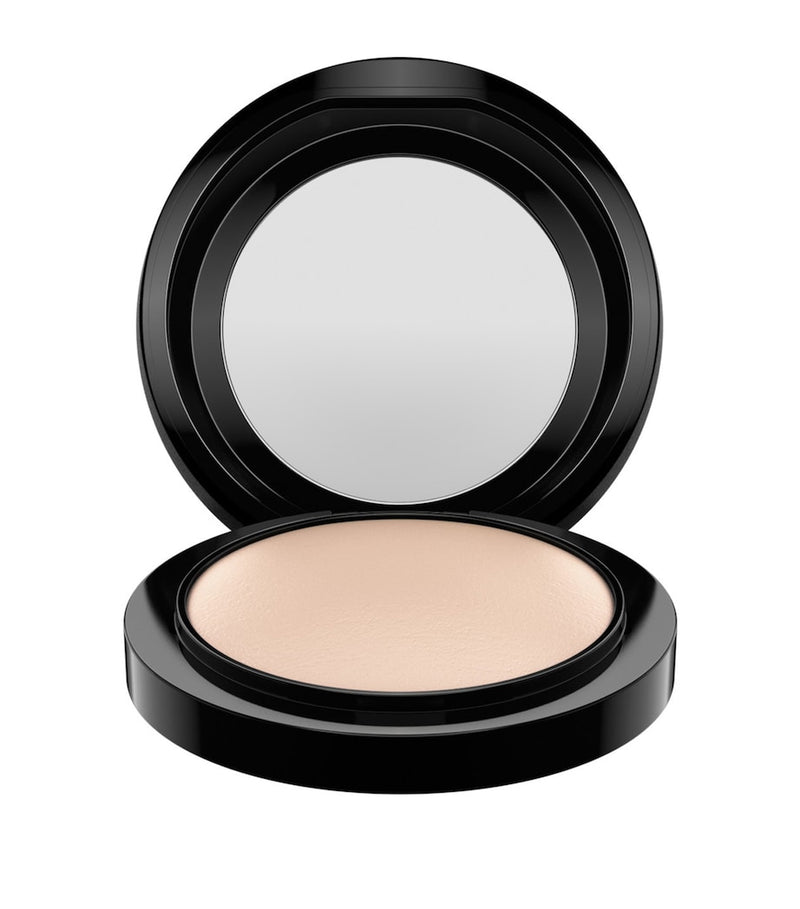 MAC Mineralize Skinfinish Natural compact powder, imported from the UK