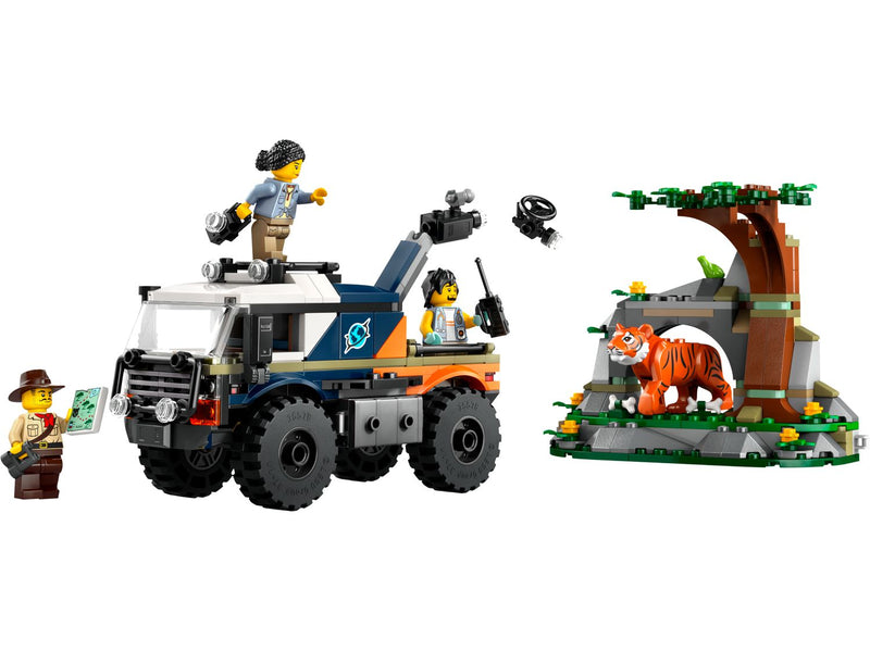LEGO Jungle Explorer Off-Road Truck set 314 Pieces, imported from the UK
