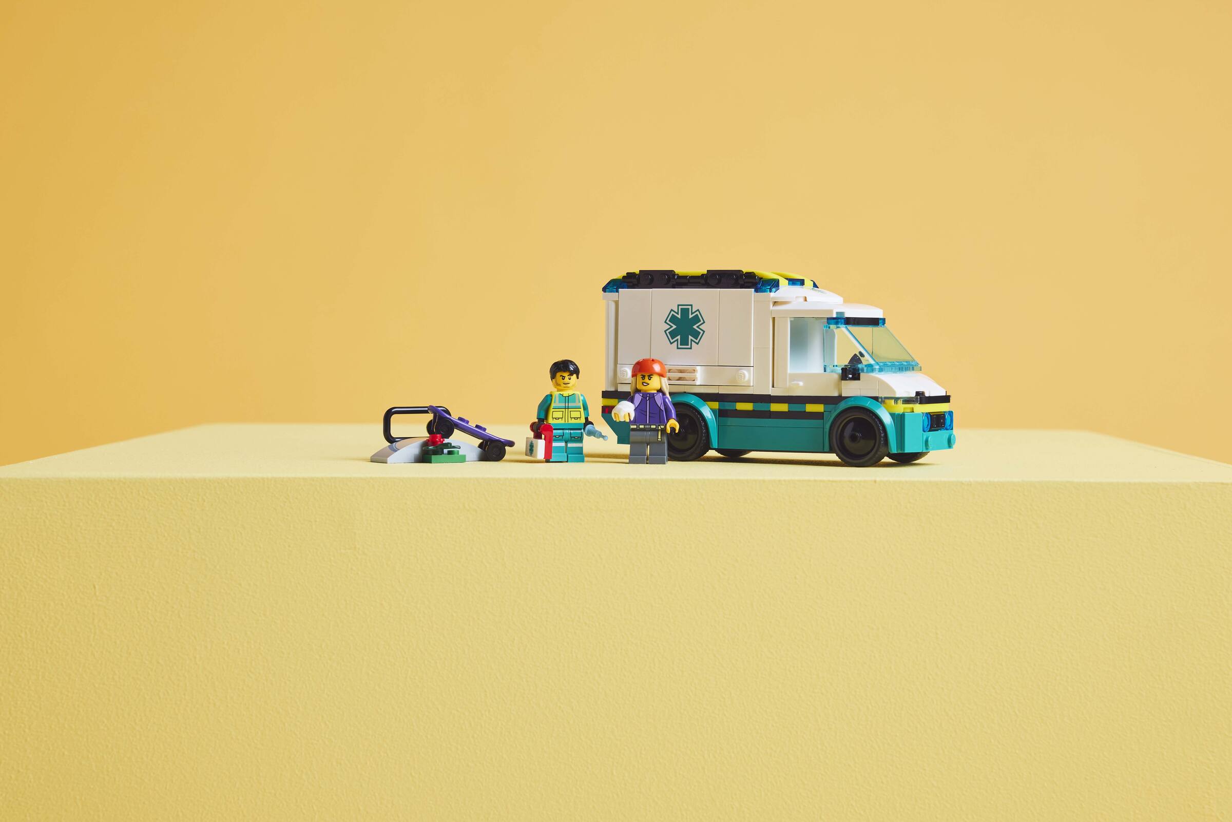 LEGO City Emergency Ambulance 184 pieces - British product